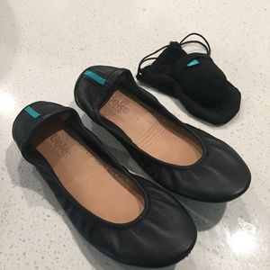 NEW Matte Black Tieks